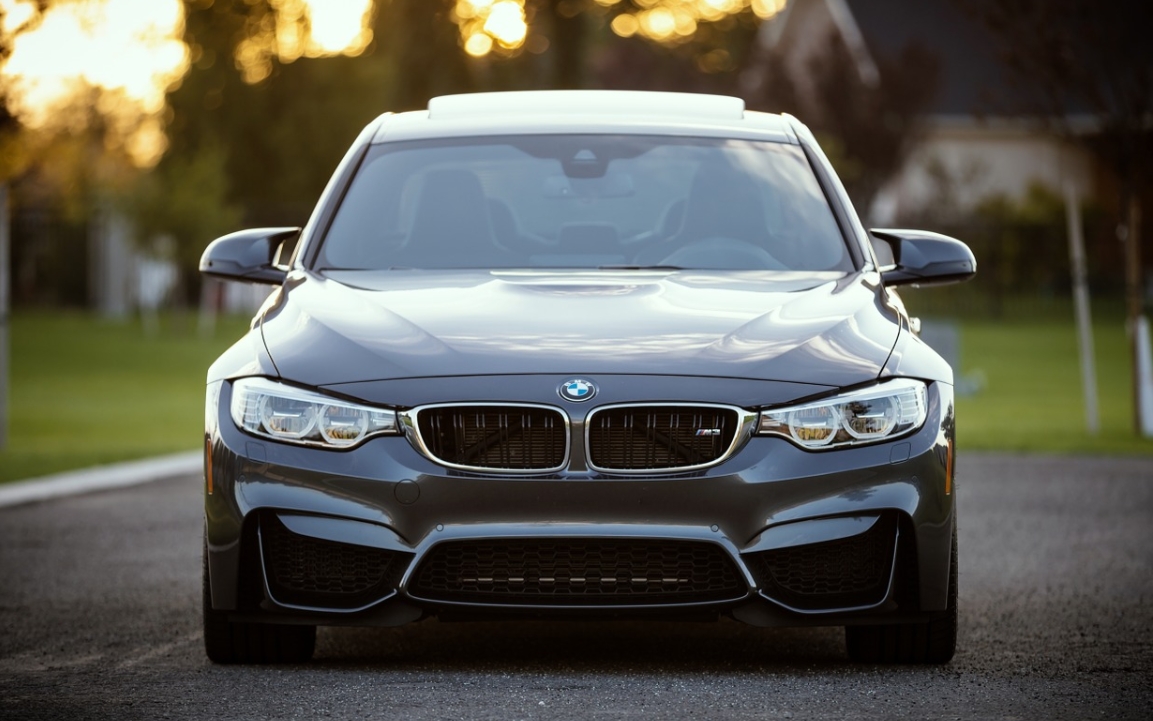 Tips for Using the BMW Parking Assistant